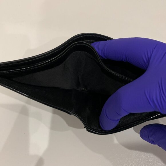 Gucci Black GG Imprime Bifold Wallet Sku#84194 (gently used, pocket peeling) - Picture 8 of 14